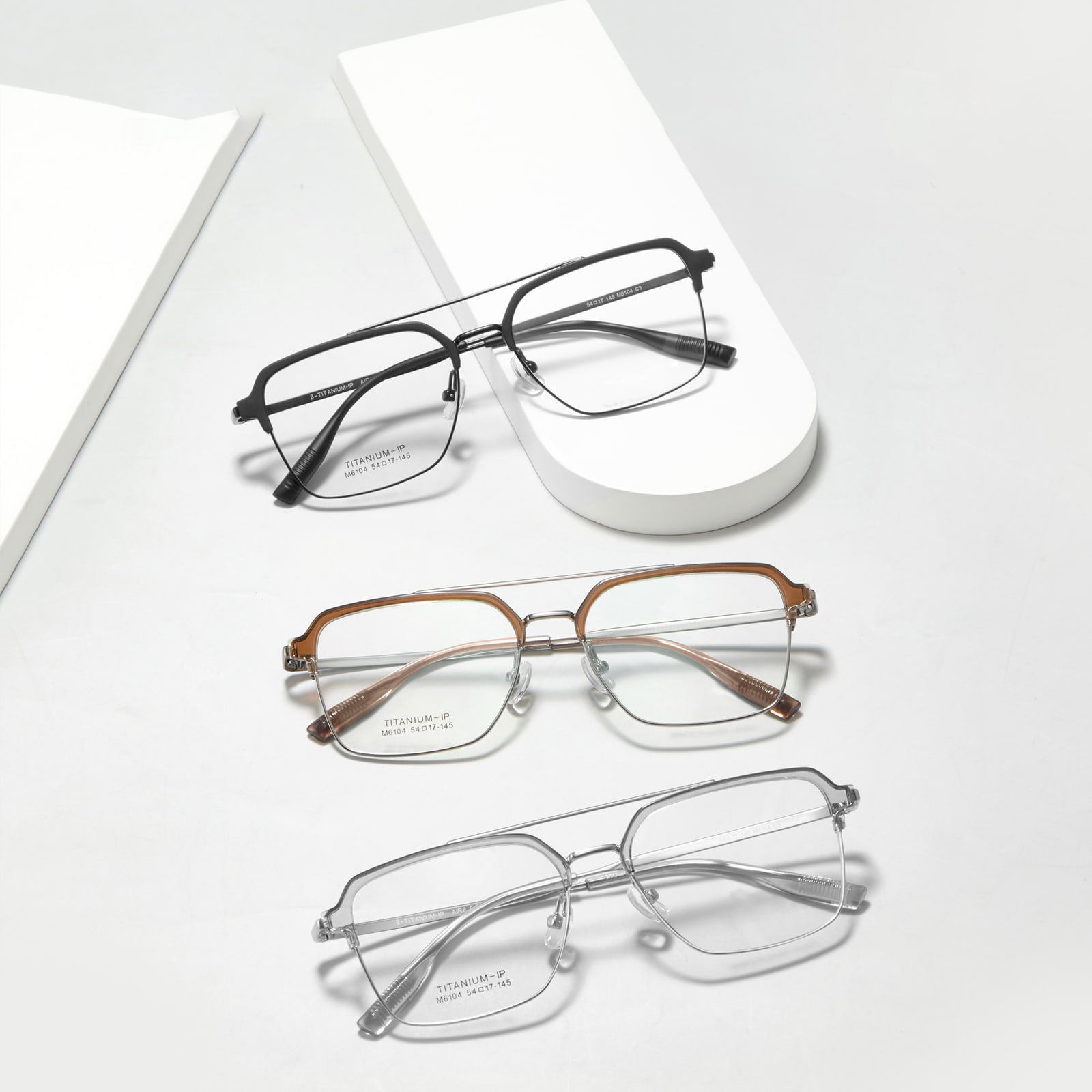 M6104 dobbeltstrålende ikke-fading blanke β titanbrille