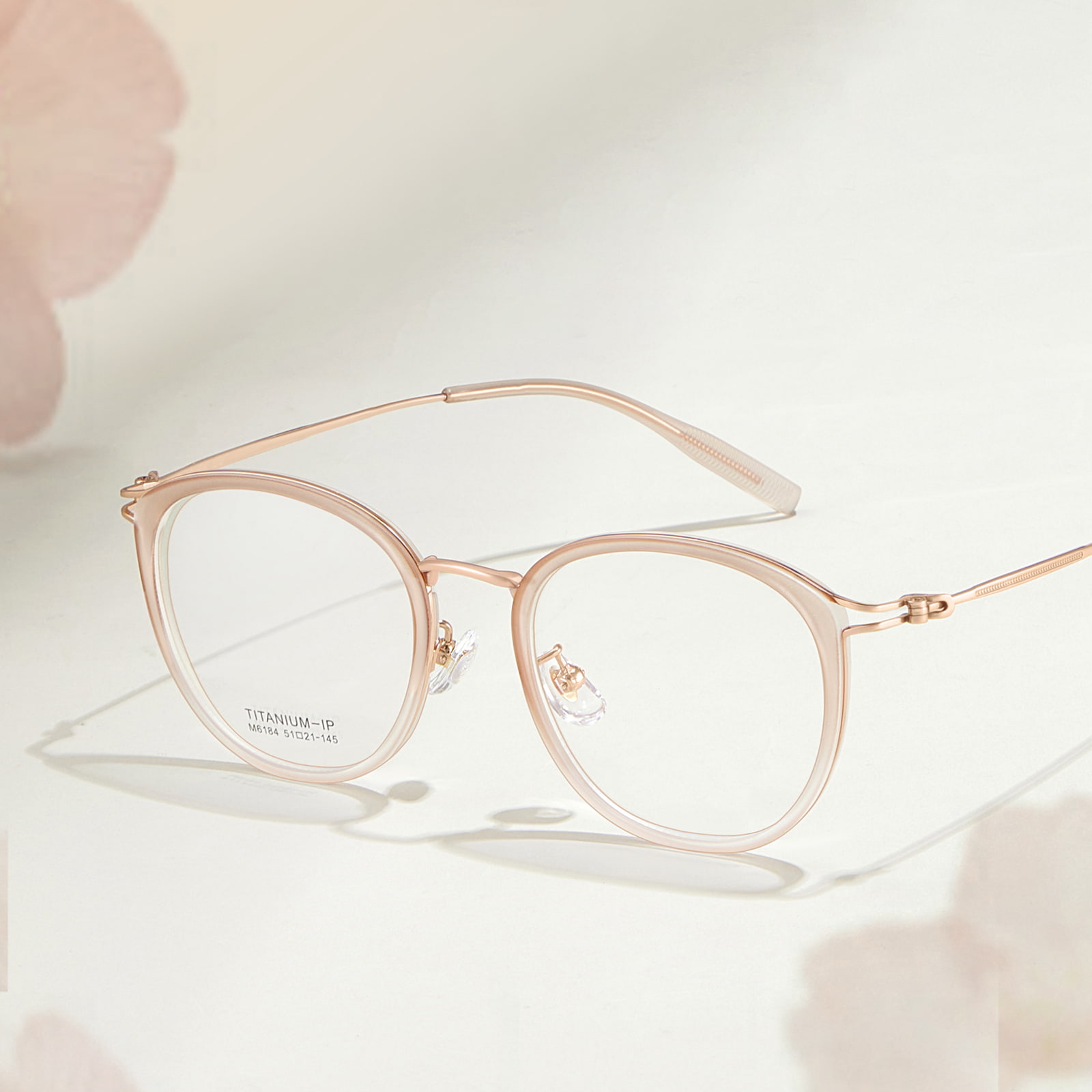 M6184 kunstnerisk guldlim hule β titanbrille